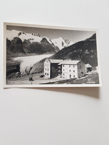 AK Grossglocknerstrasse: Glocknerhaus mit Pasterze u. Grossglockner.