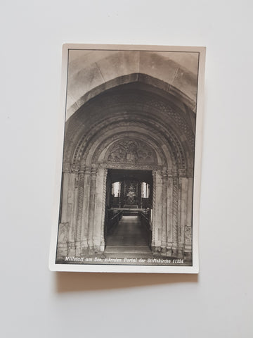 AK Millstatt am See. Portal der Stiftskirche.