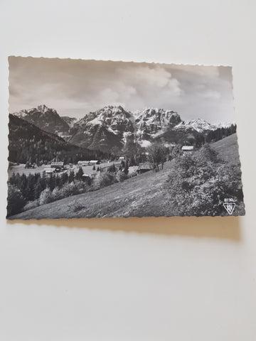 AK Am Iselsberg gegen Lienzer Dolomiten. Hotel Defreggerhof.