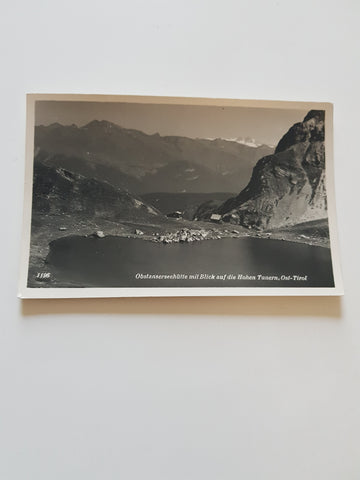 AK Obstanserseehütte mit Blick auf die Hohen Tauern.