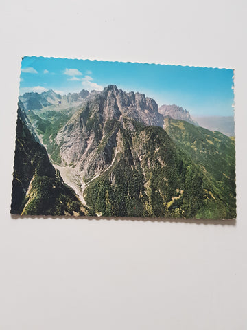 AK Karlsbaderhütte in den Lienzer Dolomiten.