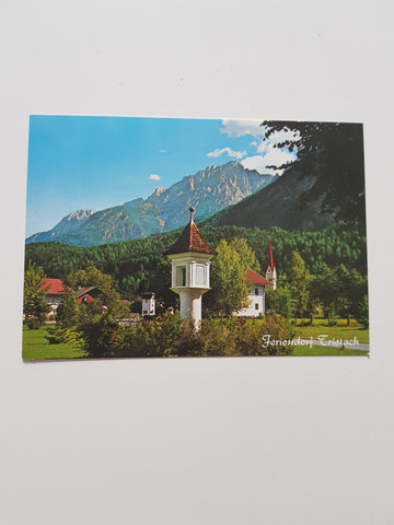 AK Tristach. Bildstock auf der Dorfwiese.