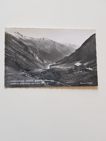 AK Lucknerhütte gegen Lucknerhaus. Ködnitztal bei Kals.