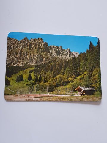 AK Mühlbach. Tennisplatz Rupertihaus mit Manndlwand.