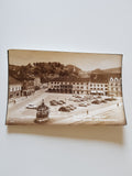Muster-AK Bruck an der Mur. Eiserner Brunnen und Kornmesserhaus.