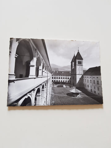 AK Benediktiner-Abtei Seckau. Klosterhof mit Kirche. (1965)