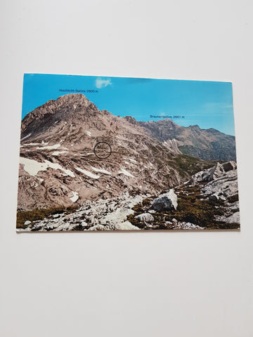 AK Göppinger-Hütte mit Hochlicht und Braunarlspitze.