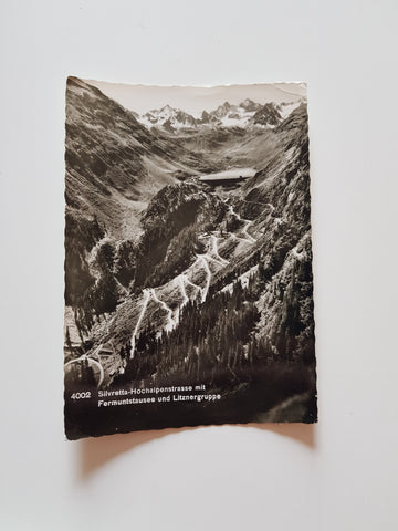AK Silvretta Hochalpenstrasse mit Fermuntstausee und Litznergruppe.