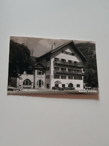 AK Schruns. Hotel Taube. Mit Post- & Telegraphenamt.