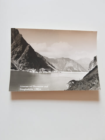 AK Lünersee mit Staumauer und Douglashütte.