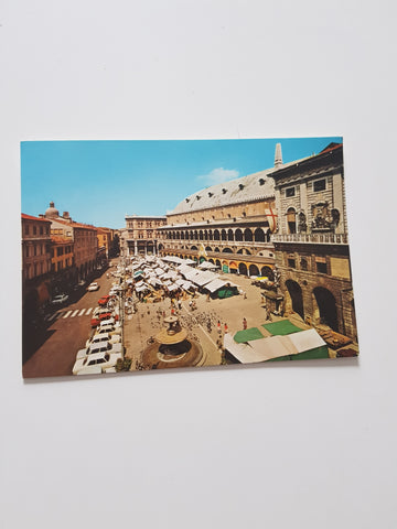 AK Padova. Piazza delle erbe e Palazzo della Ragione.