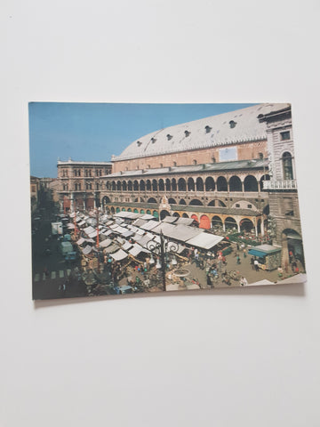 AK Padova. Palazzo della Ragione e Piazza delle Erbe.