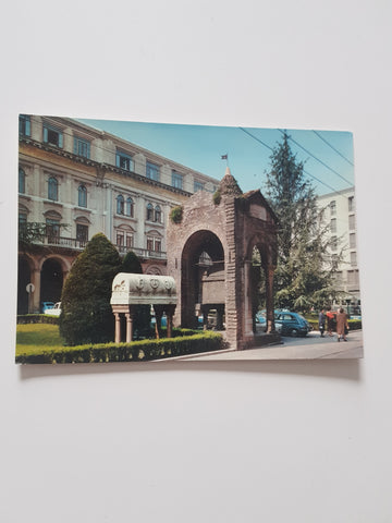 AK Padova. Tomba di Antenore e Palazzo della Prefettura.