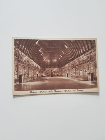 AK Padova - Palazzo della Ragione. Veduta dell'Interno. (1933)