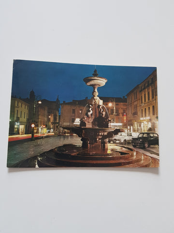 AK Bassano del Grappa. Piazza Garibaldi - Notturno.