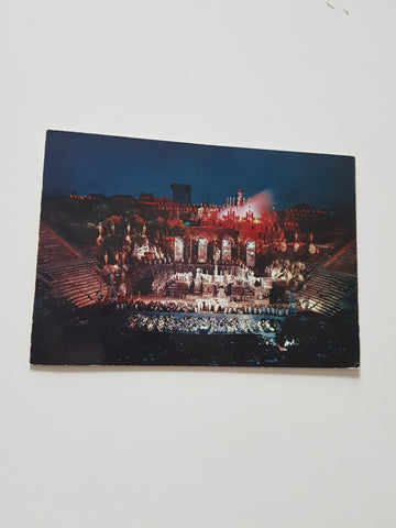 AK Verona. Arena - Il piu grande spettacolo lirico del mondo.