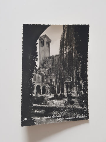 AK Verona. Tomba Giulietta Scorcio romantico al Chiostro.