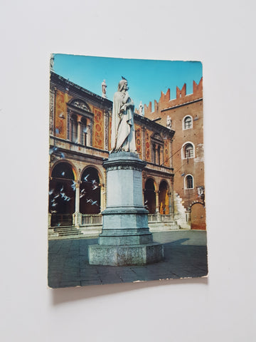 AK Verona. Piazza dei Signori Monumento a Dante.