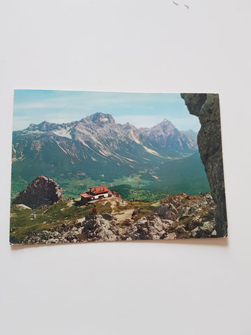 AK Rifugio Pomedes verso il Sorapis e M. Antelao.