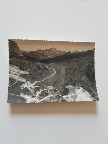 AK Strada delle Dolomiti al Passo Falzarego.