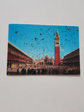 AK Venezia. Piazza S. Marco Volo di colombi.