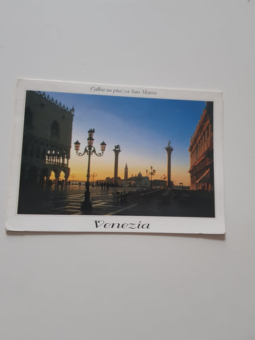 AK Venezia. L'alba su piazza San Marco.