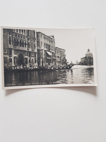AK Venezia. Canal Grande in festa - La dodesona.