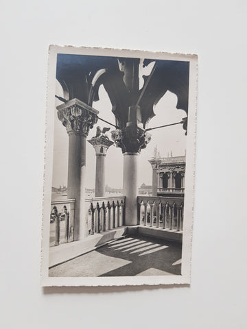 AK Venezia. Palazzo Ducale. Loggia e Leone sulla Piazzetta.
