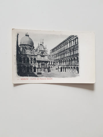 AK Venezia - Cortile del Palazzo Ducale.