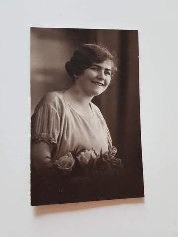 Porträtfoto Frau. (Foto Ratschiller, Merano)