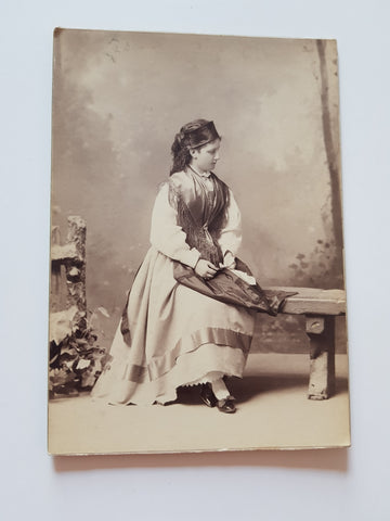 Porträtfoto Frau (E. Niggl Gorizia)