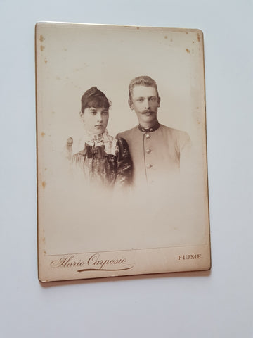 Porträtfoto Frau/Mann in Uniform (Ilario Carposio, Fiume)