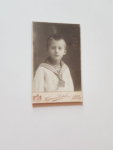 Kleines Porträtfoto Kind. (Hofmann Eckerl, Görz Gorizia)