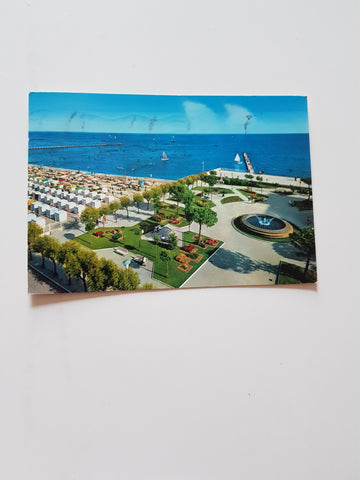 AK Grado. Giardini e spiaggia.