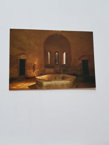 AK Grado. Interno del Battistero.