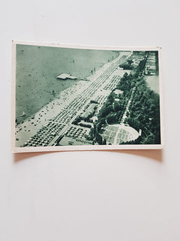 AK Grado. La Spiaggia con a destra in basso il Teatro all'aperto.