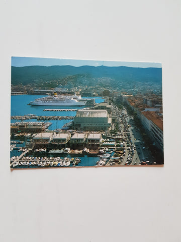 AK Trieste. Panoramica delle rive.