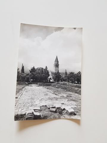 AK Aquileia  Piazza e resti mercati tardoromani.