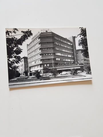 AK Udine. Hotel Cristallo. Piazza D'Annunzio.