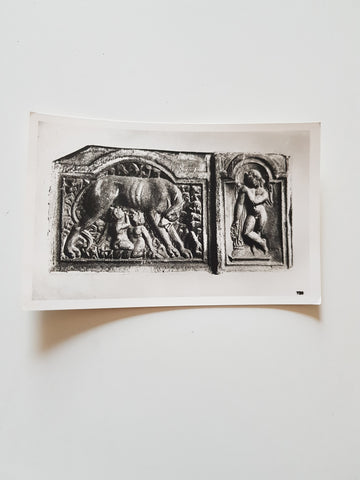 AK Maria Saal. Relief aus Virunum. Wölfin. Sinnbild Roms, Romulus und Remus.
