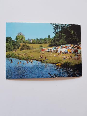 AK Camping an den Moosburger Teichen mit Schloß Moosburg.