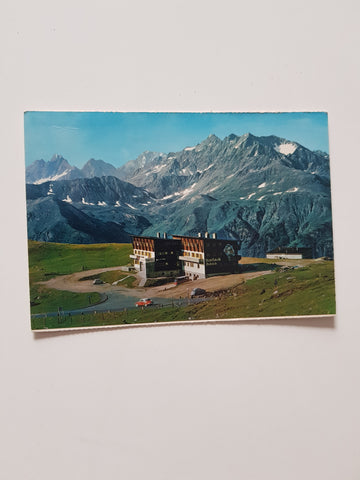 AK Großglockner Hochalpenstraße. Wallack-Haus gegen Schobergruppe.
