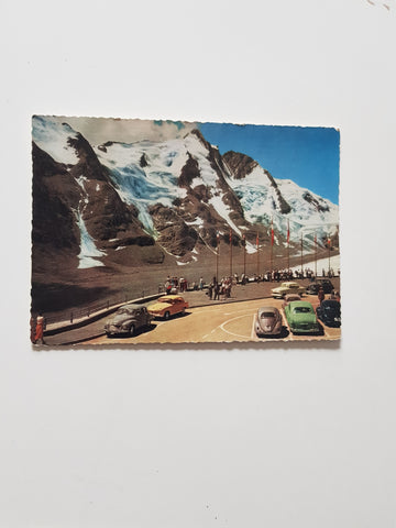 AK Parkplatz Freiwandeck der Großglockner Alpenstraße mit Großglockner.