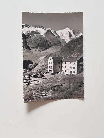AK Glocknerhaus mit Großglockner und Pasterzengletscher.