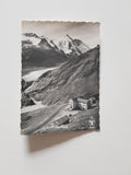 AK Großglockner Hochalpenstraße. Glocknerhaus gegen Pasterze u. Großglockner.
