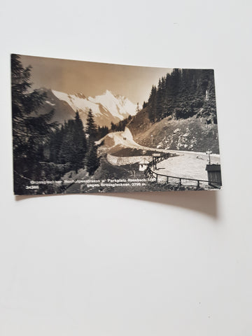 AK Großglockner Hochalpenstrasse u. Parkplatz Rossbach gegen Grossglockner.