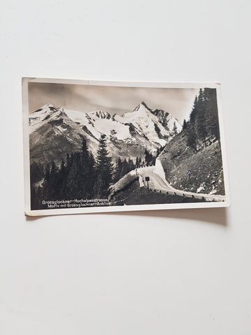 AK Großglockner Hochalpenstrasse. Motiv mit Großglockner-Anblick.