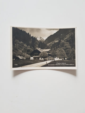 AK Pflüglhof. Alpenhotel im Maltatal mit Sonnblick. (1931)