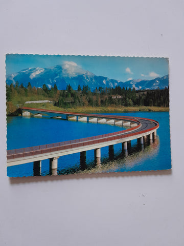 AK Völkermarkter Stausee. Brücke mit Petzen.