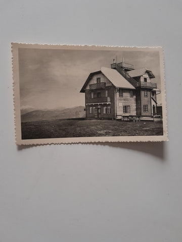 AK Stifter's Gipfelhaus mit Hochalmspitze.